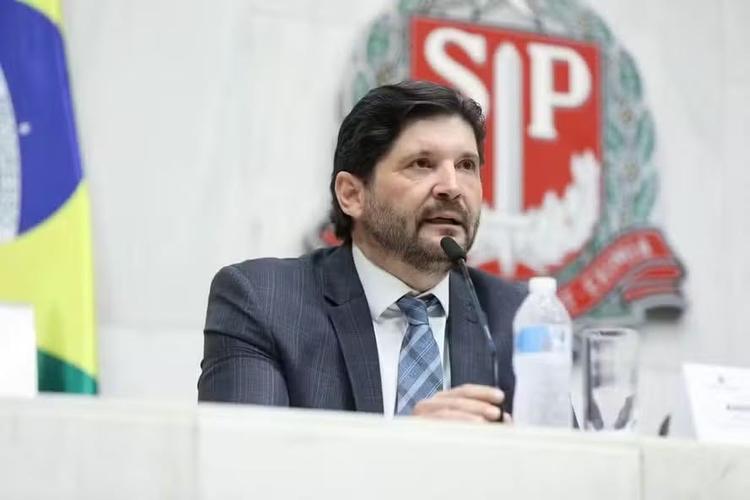 Tarcísio confirma nome de André do Prado (PL) como candidato à segunda vaga ao Senado