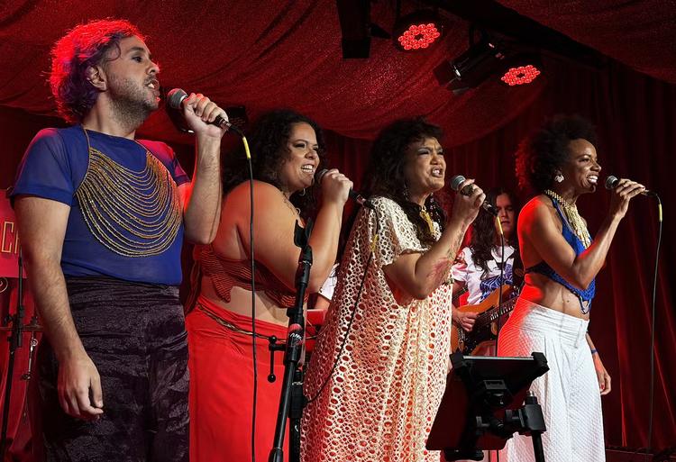 Os 50 anos do show do quarteto 'Doces Bárbaros' gera tributo feito no Rio com ecos da energia e do alto astral de 1976