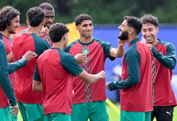 قبل موقعة اسكتلندا.. المنتخب المغربي يبعث رسائل قوية من آخر حصة تدريبية