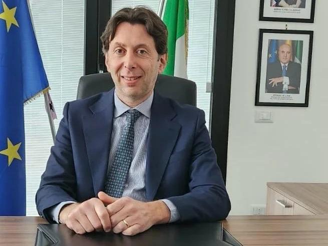 Busta&nbsp;paga trasparente e nuove tutele: la sfida del “salario giusto” fra welfare e parità retributiva