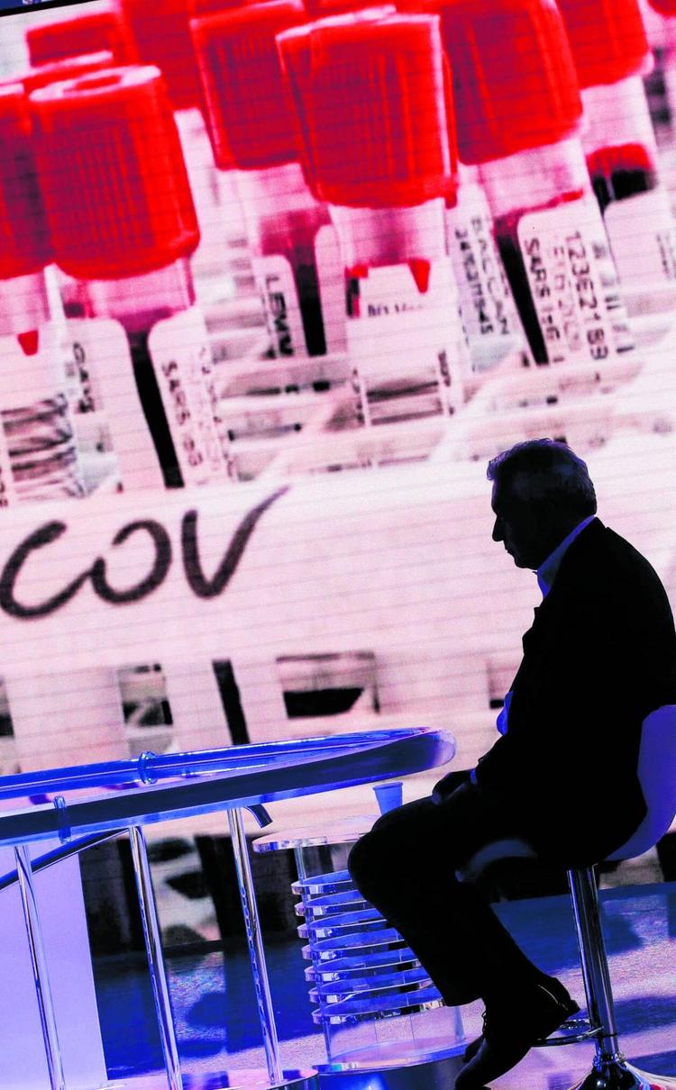 La versione di Arcuri: "Vidi Conte in privato"