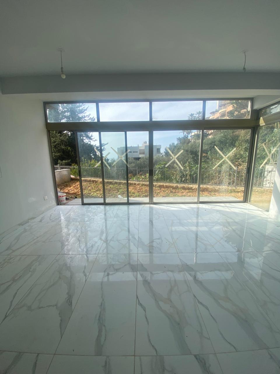 For Sale: Apartment in Dbayeh