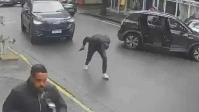 Troca de tiros após tentativa de invasão a condomínio deixa um morto em SP