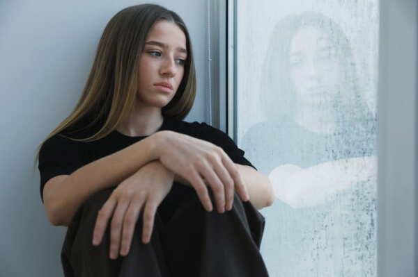 Salute mentale adolescenti, Ocse: ragazze più esposte ad ansia e depressione