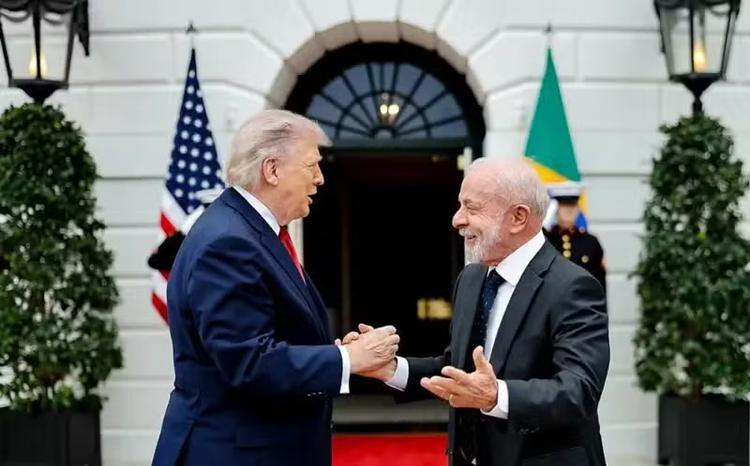 Documento do tarifaço menciona presidente dos EUA mais de dez vezes e governo vê digital política de Trump