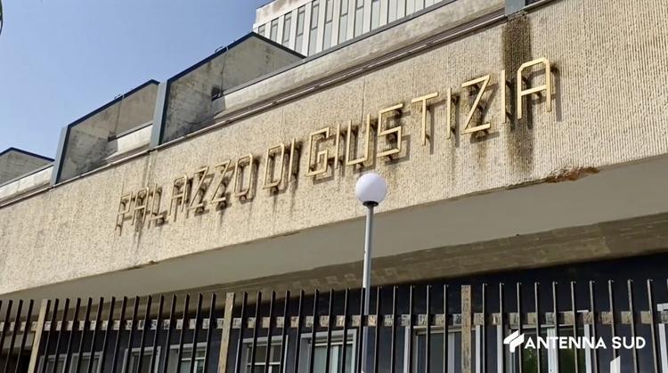 Brindisi: patenti rilasciate senza visita medica, nei guai medico militare