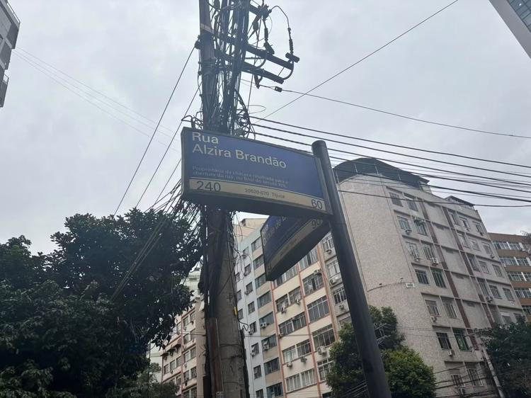 'Alzirão' no aquecimento para a Copa; veja os preparativos para a festa após liberação da Prefeitura do Rio