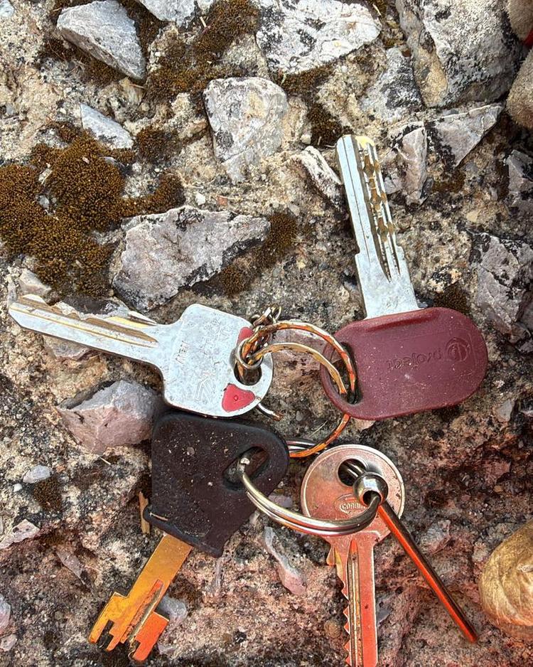 E’ stato ritrovato in Via Porticella questo mazzo di chiavi. Chi l’ avesse persa può rivolgersi al Comando dei vigili ur...