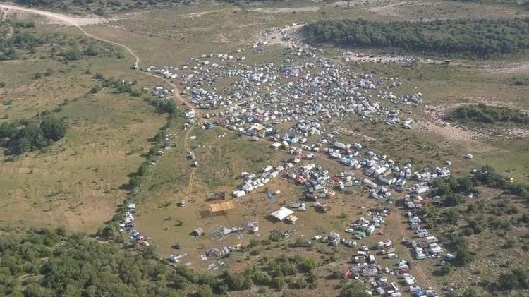 Hérault : une rave party illégale s’est installée dans la nuit, 600 véhicules et 2000 personnes
