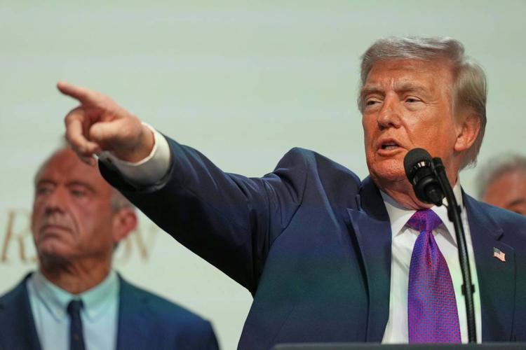 Iran, Trump sospende l'attacco: "I colloqui sono seri ma sono pronto a colpire". Su cosa si gioca la partita