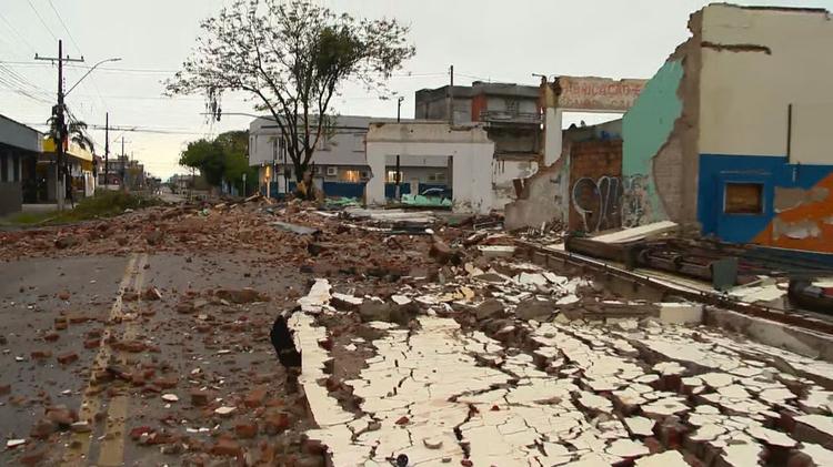 Quatro desaparecidos, mais de 600 pessoas fora de casa e imóveis destruídos no RS; veja estragos