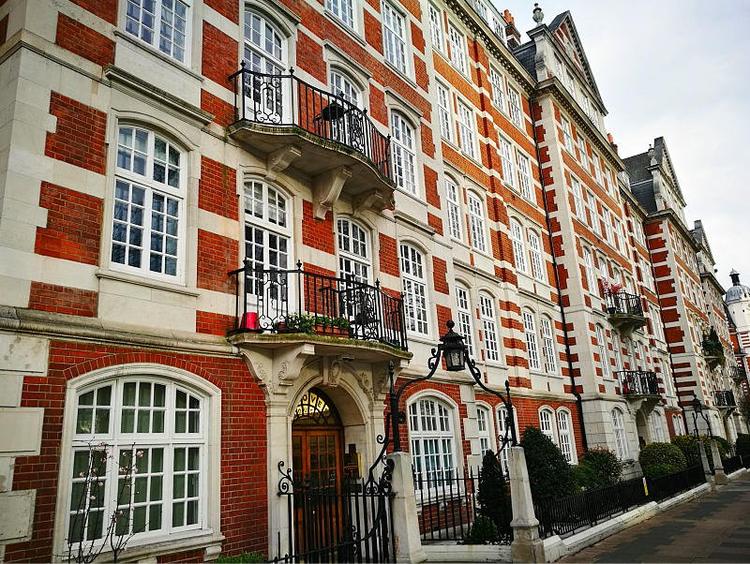 Beautiful mansion apartments in St John's Wood