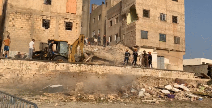انهيار عمارة بفاس.. السلطات تخلي بنايات مجاورة مهددة