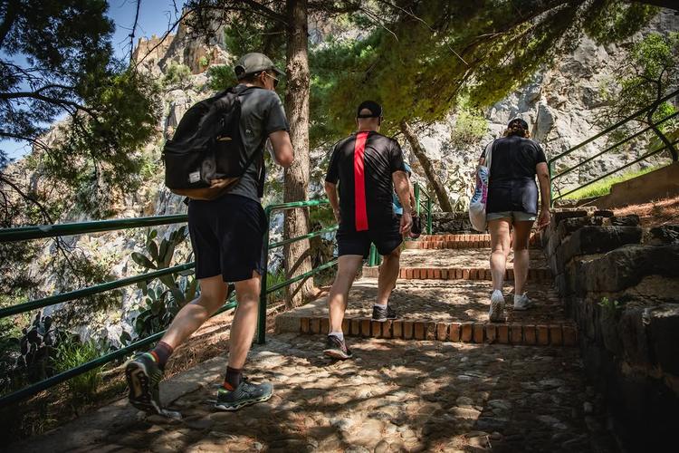 Ogni passo sulla Rocca di Cefalù è un viaggio tra natura, storia e panorami che lasciano senza fiato. La salita richiede...