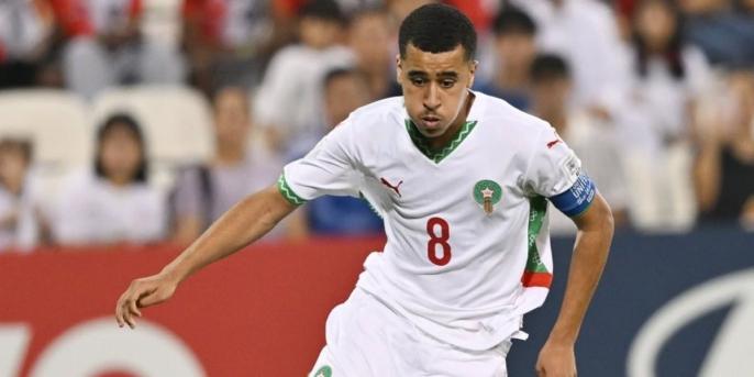 عبد الله وزان يجدد التزامه بتمثيل المغرب ويطمح للمنتخب الأول