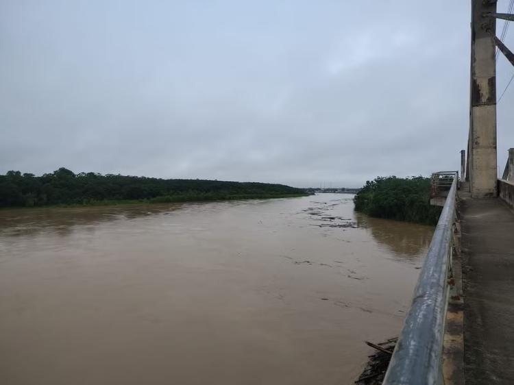 Com greve de barqueiros por salários atrasados, alunos ficam sem transporte em zona rural no Acre