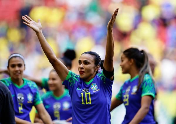 Marta diz que se aposentará da seleção brasileira