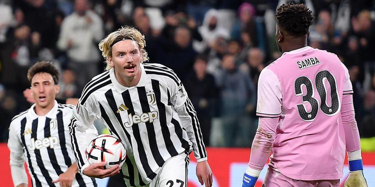 EL, la Juve rimonta a metà contro il Rennes (2-2). Gol annullato a Lucumì nel finale