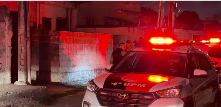 Homem é morto a tiros enquanto caminhava em rua, em João Pessoa