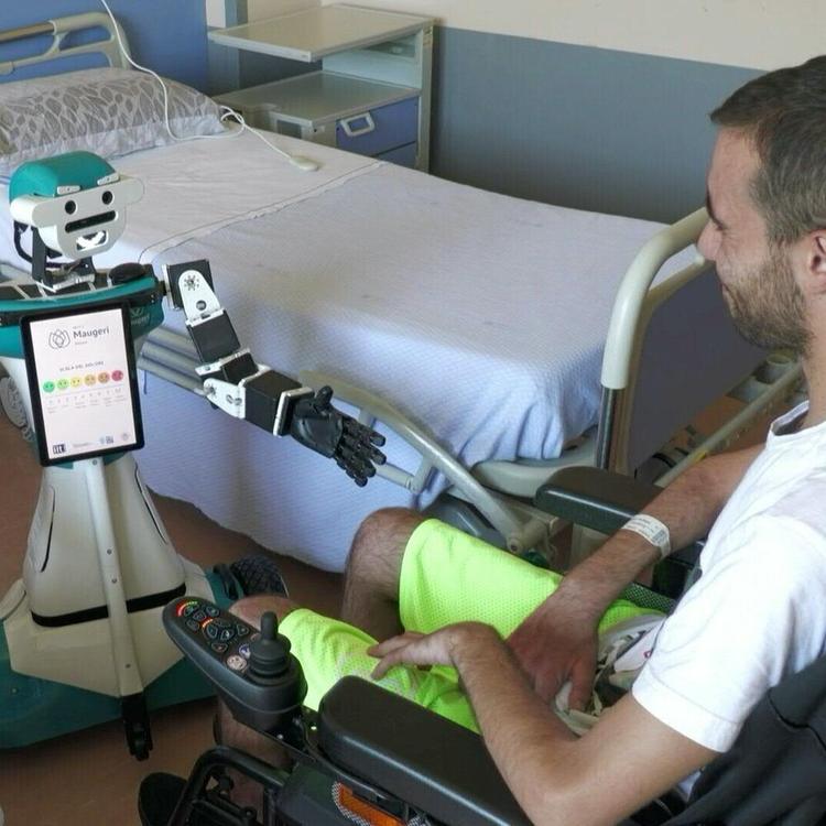 In corsia a Milano arriva Alter‑Ego: il robot che supporta i pazienti di SLA