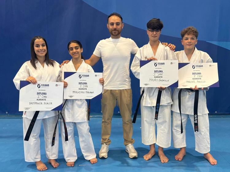 Capaccio Paestum, quattro nuove cinture nere al Dojo Poseidon