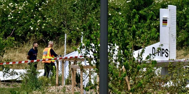 Precipita in Francia l'aereo degli allievi paracadutisti, 11 morti. Per cinque di loro era il "battesimo"