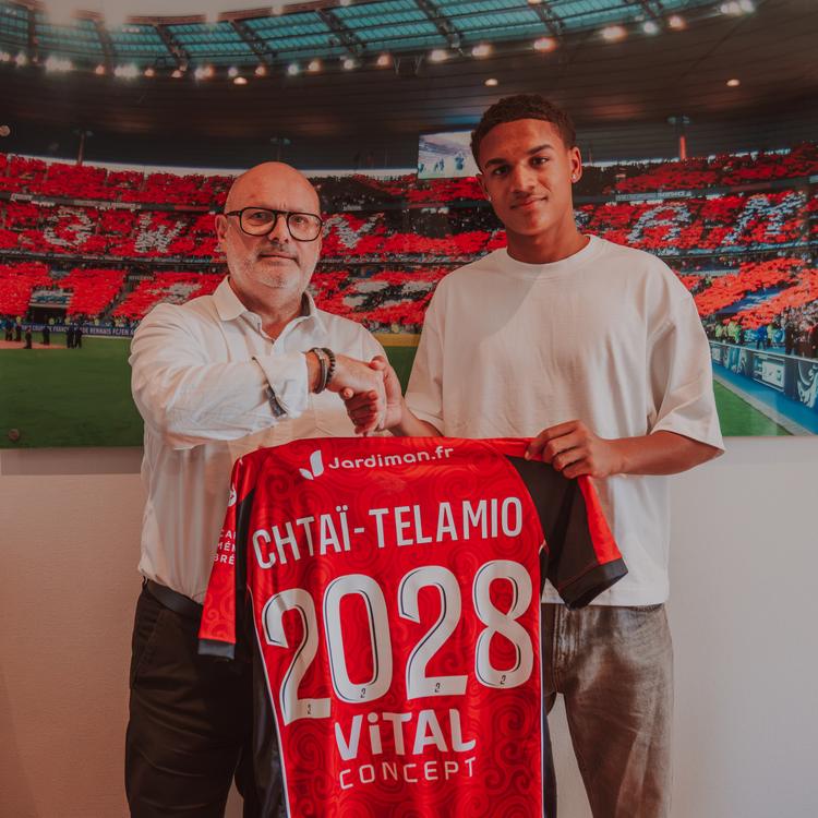 Zayon Chtaï-Telamio signe son premier contrat professionnel avec En Avant