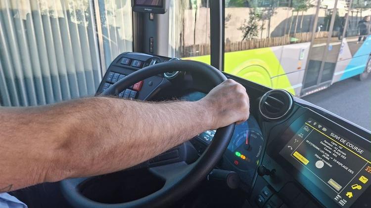 "Il me faut bien une formation" : le secteur du transport et de la logistique recrute dans les Hauts-de-France