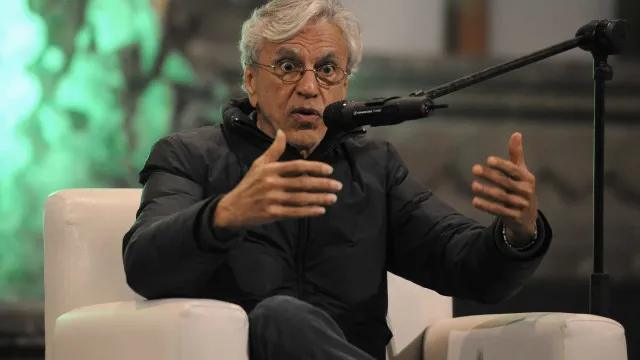 Caetano Veloso vence ação contra emissora após ser chamado de pedófilo e estuprador