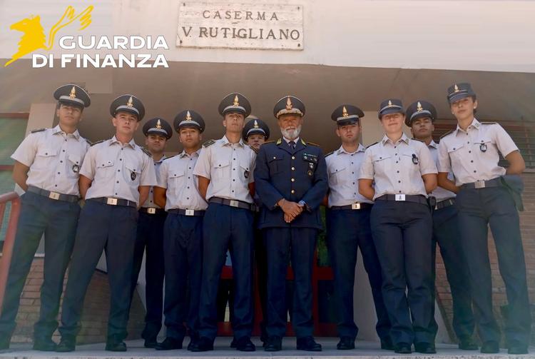 Matera: per potenziare i servizi vigilanza estiva, dieci nuovi allievi della GdF