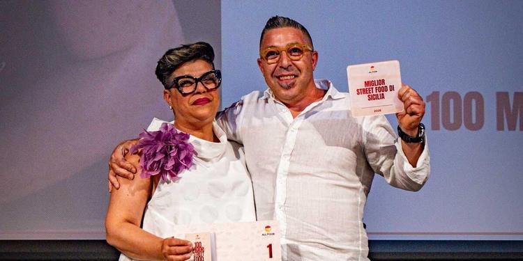 La Guida ai Migliori 100 Street Food di Sicilia 2026 incorona Umbriaco: primo posto assoluto per la tavola calda ennese