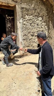 عامل إقليم شيشاوة يتفقد مشاريع تأهيل مؤسسات تعليمية وبنيات طرقية بعدد من الجماعات القروية