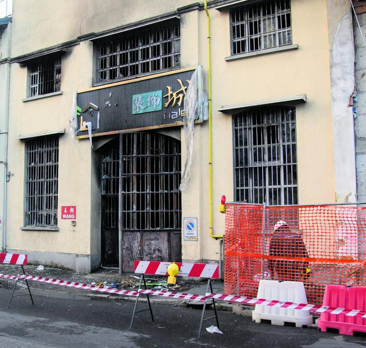 Rogo all'emporio con tre morti. La Procura chiede tre ergastoli