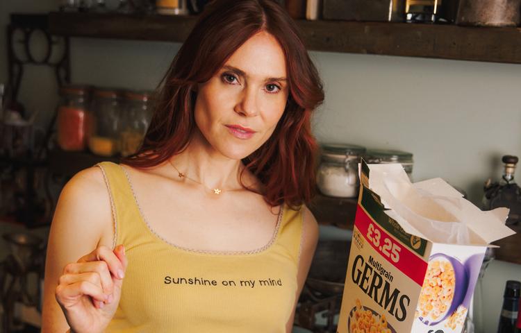 Kate Nash de retour avec son nouvel album Cailín et le single incisif Spilt Milk !