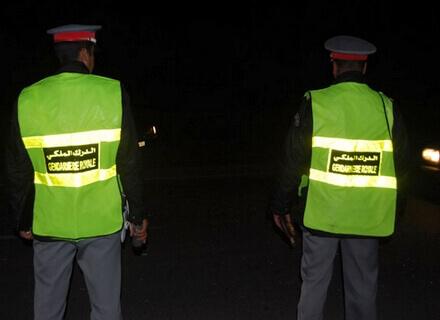 درك بوعثمان يوقف سائق شاحنة بعد تورطه في سياقة متهورة بالطريق السيار