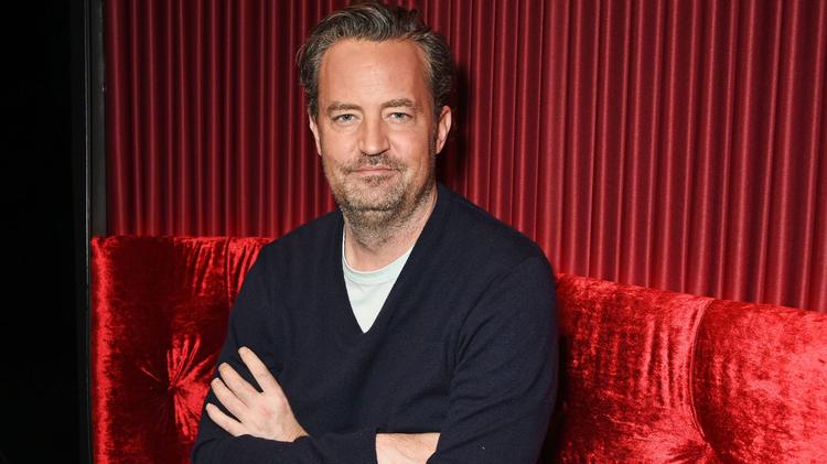 Roteiros de ‘Friends’ e outros itens pessoais de Matthew Perry serão leiloados