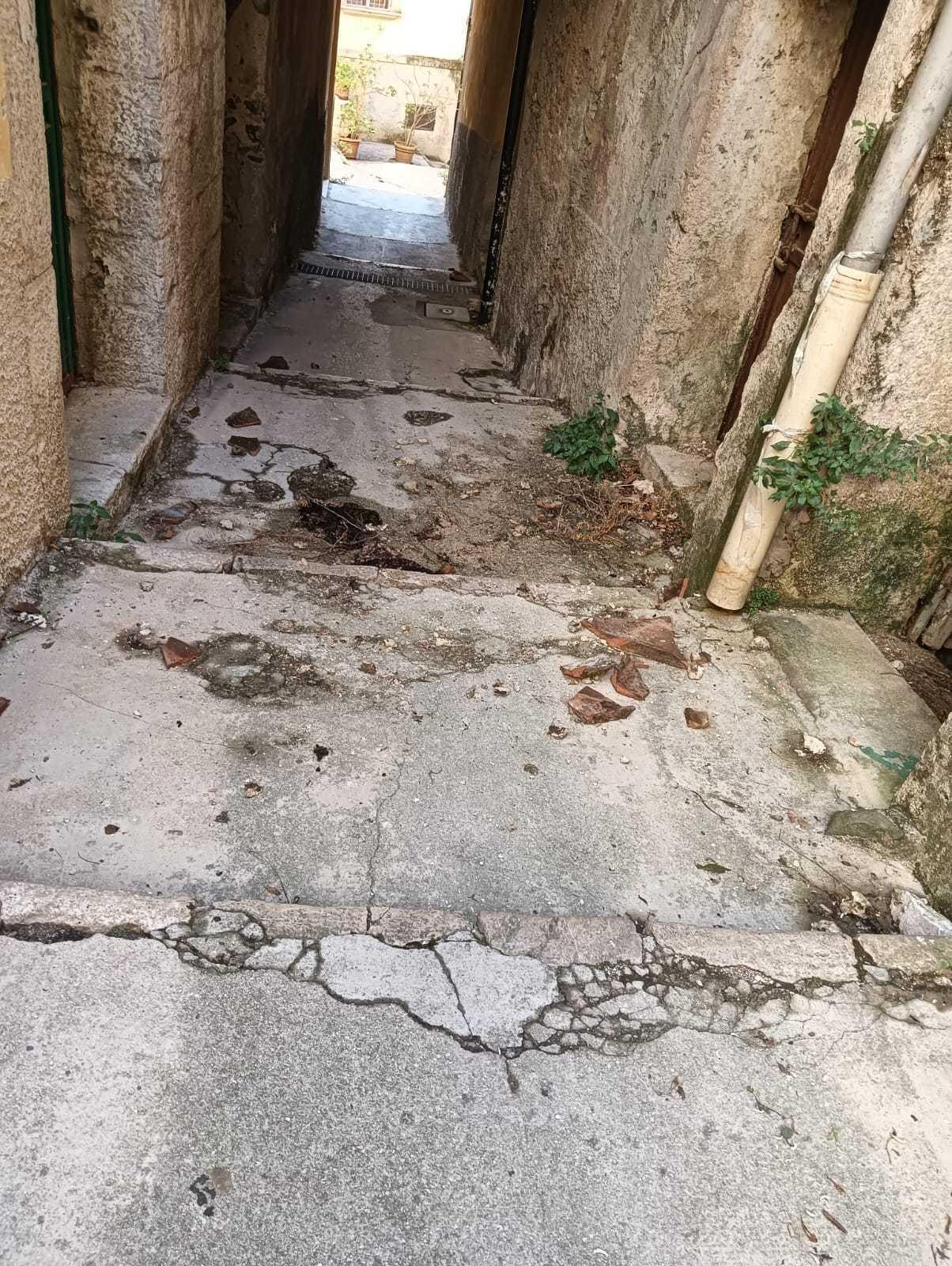Maltempo a Eboli, Vico IV Rua isolata: rabbia tra i residenti del centro storico