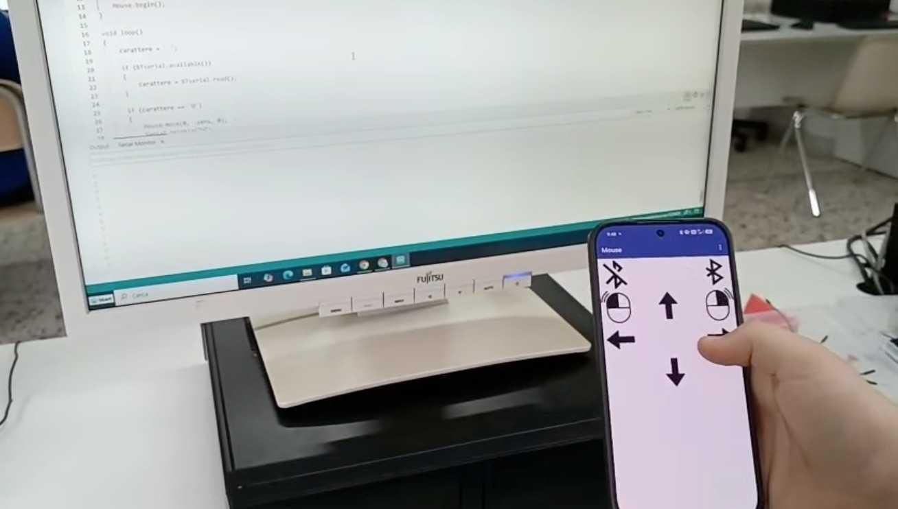 Studenti del Cicerone di Sala Consilina creano un dispositivo per disabili motori: il pc si controlla dallo smartphone