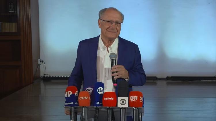 Alckmin diz que Flávio Bolsonaro fez 19 exigências e não quer abrir sigilo: 'Vida pública é pública, tem que ser transparente'