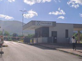 Electrolux. Don Corba: “La Chiesa si offre come strumento di mediazione”