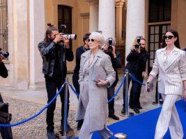 “Il diavolo veste Prada 2” sorprende: al centro il futuro del giornalismo tra crisi della carta e IA. In sala anche Pupi Avati