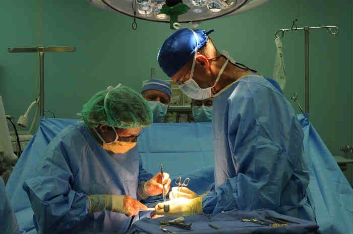 Musica in sala operatoria: tra benessere del team e sicurezza dell’assistenza