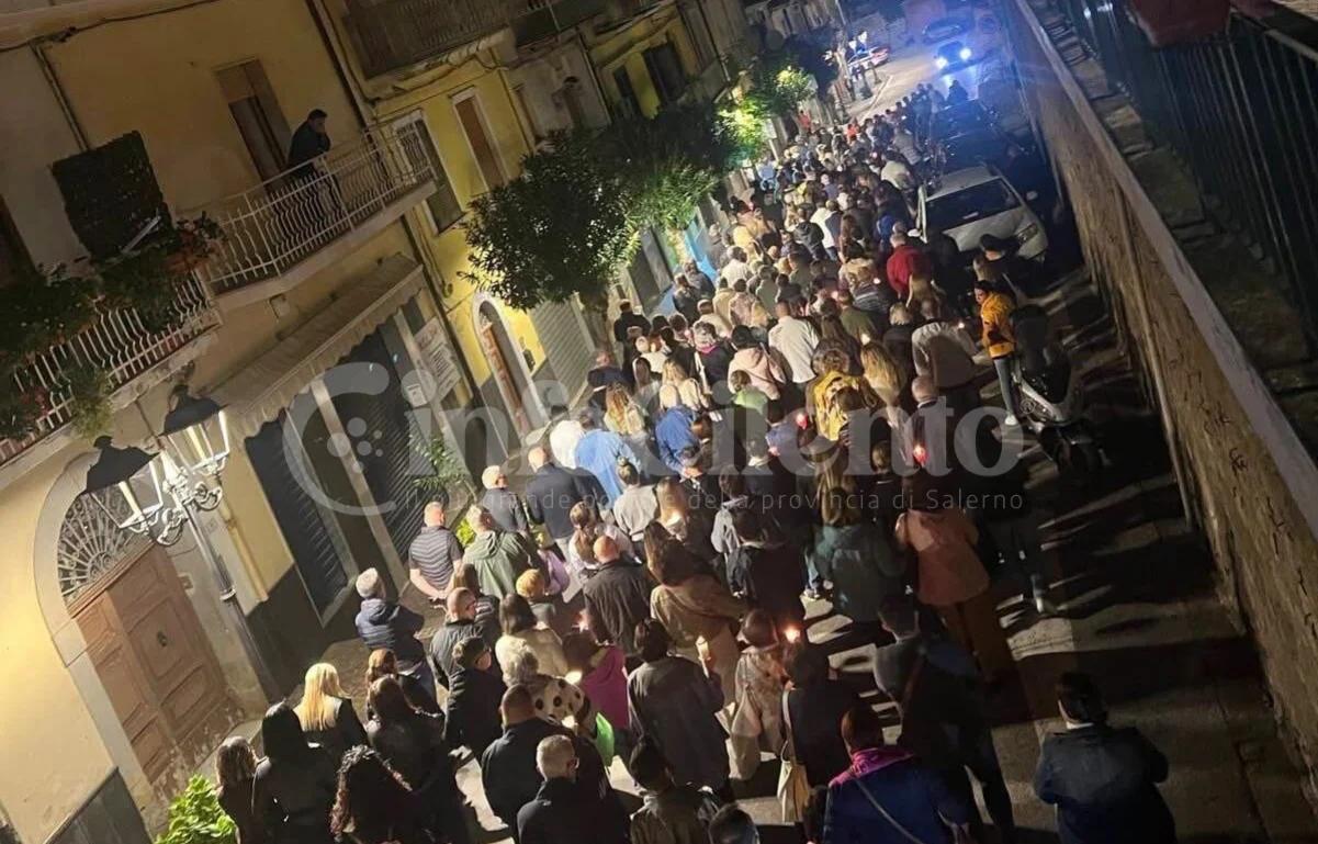 Altavilla Silentina per la piccola Irene: fiaccolata per la bimba al Santobono