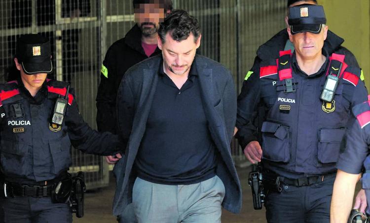 Arrestato il figlio del fondatore di Mango: "Ha ucciso il padre spingendolo in un burrone"