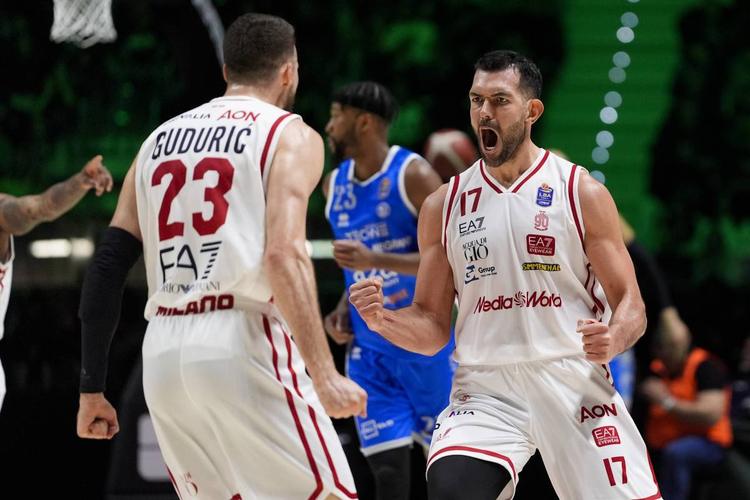 L'Olimpia batte Venezia e si riprende lo scudetto