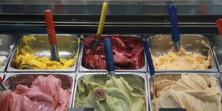 Sedicenne mangia un gelato e muore, era allergico al lattosio