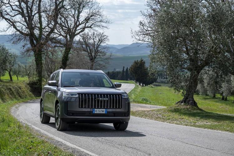 Jaecoo 5, come va lo slanciato SUV con sistema ibrido SHS-H: primo contatto