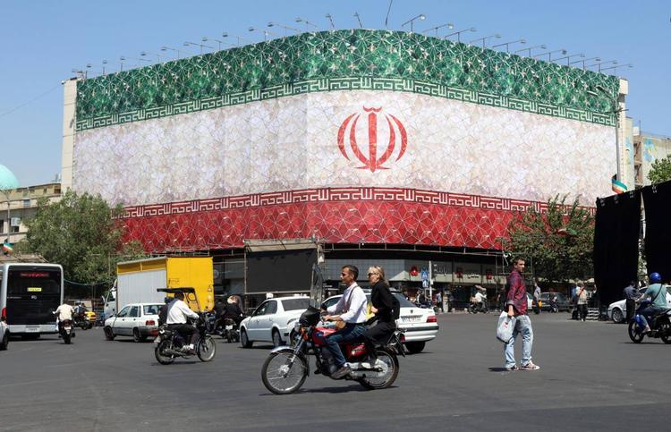 "La lotta di potere mette a rischio la pace": cosa sta succedendo a Teheran
