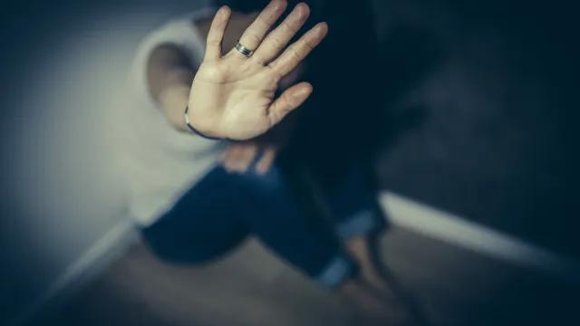 Estupro durante casamento ou namoro pode levar anos para ser reconhecido pelas vítimas como crime
