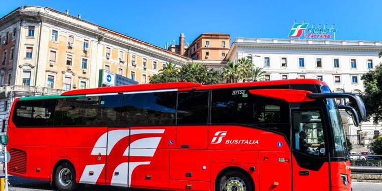 Busitalia, in arrivo due nuovi collegamenti notturni dalla Calabria verso Umbria e Toscana